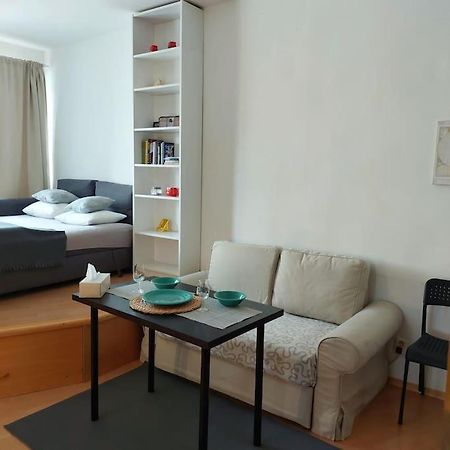 Centrum Studio Apartment With The Self-Check-In Bratislava Ngoại thất bức ảnh