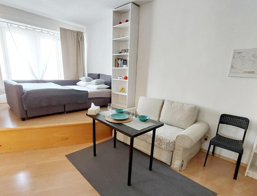 Centrum Studio Apartment With The Self-Check-In Bratislava Ngoại thất bức ảnh