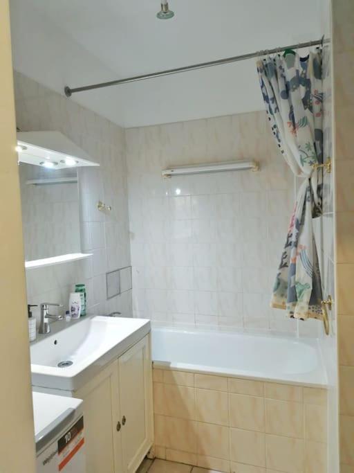 Centrum Studio Apartment With The Self-Check-In Bratislava Ngoại thất bức ảnh